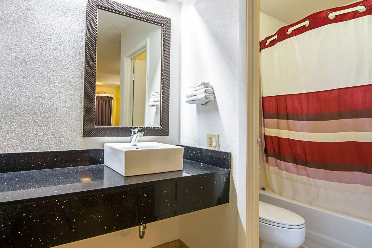 Motel 6-Charlotte, Nc - Airport Ngoại thất bức ảnh