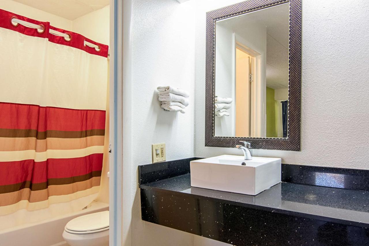 Motel 6-Charlotte, Nc - Airport Ngoại thất bức ảnh